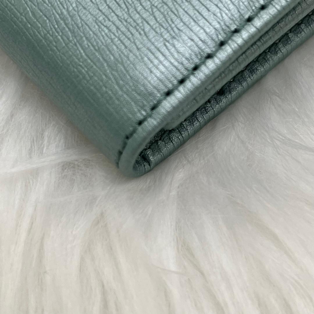 未使用級✨GUCCI レザーキーケース　希少色　インターロッキング　箱付き