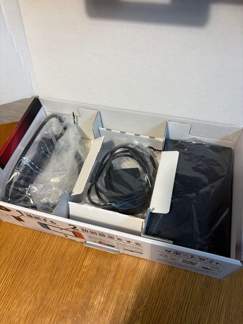 Nintendo Switch ネオンブルー・ネオンレッド 本体＋ケース