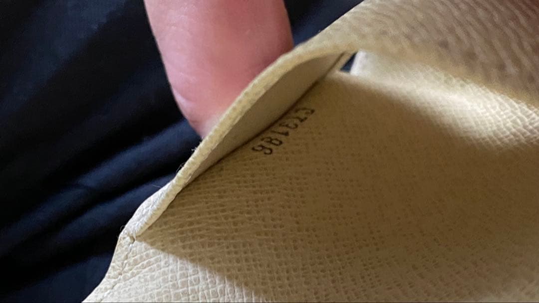 [超美品] ルイ・ヴィトン キーケース 白 ダミエ