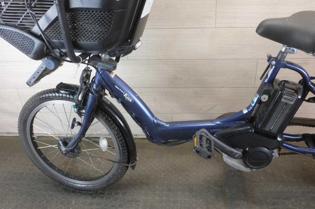 電動自転車ヤマハPAS　KISS　20インチ　3段8.7Ah（4点灯）充電器あり