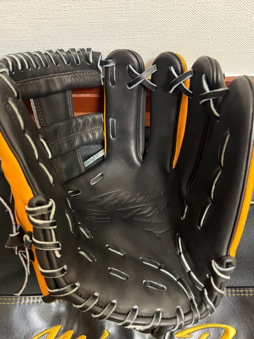 た*く　Mizuno Pro 軟式限定グローブ