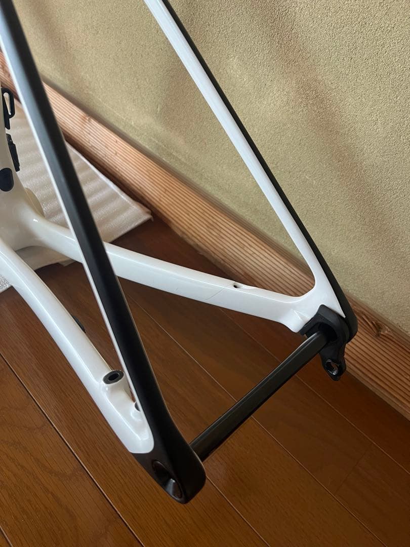 【美品】TREK トレック Madone マドンSL5 Gen8 フレームセット