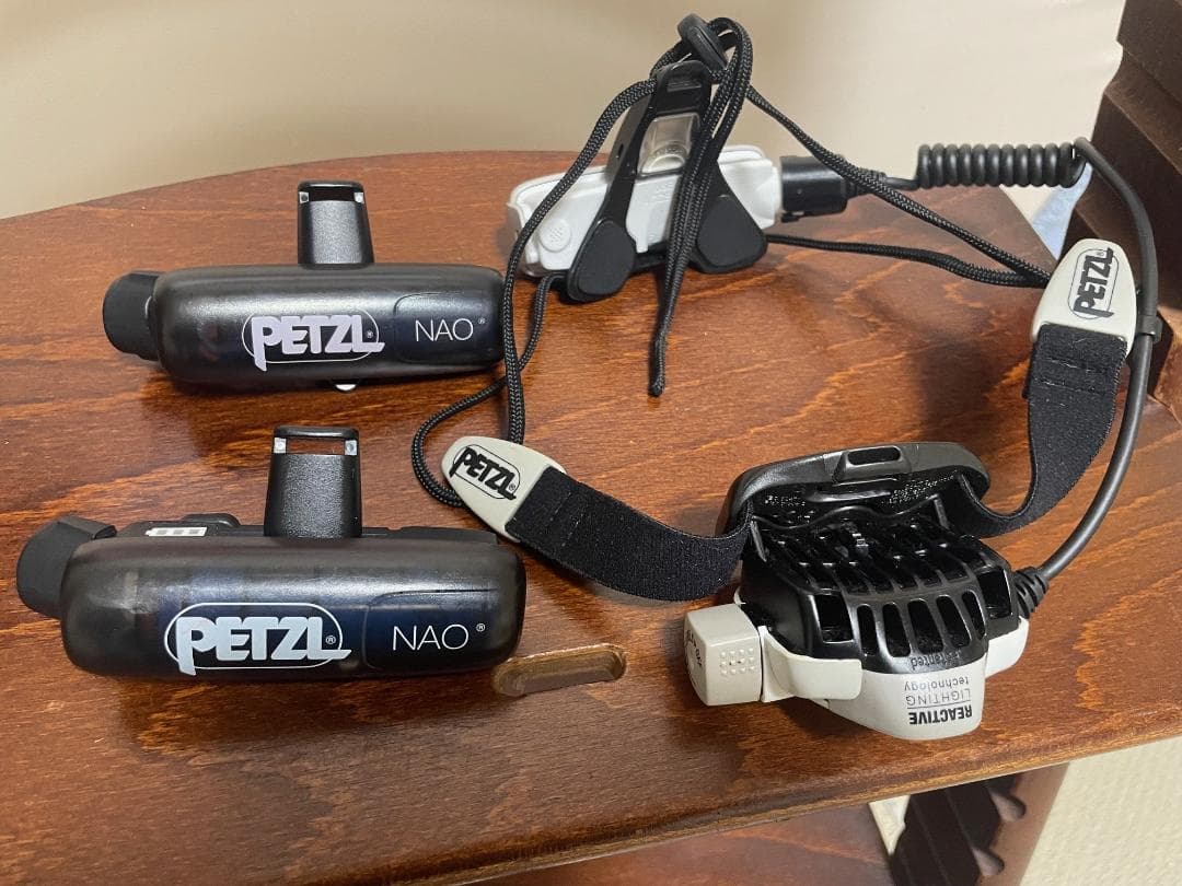 ま*し様 Petzl NAO ヘッドランプ 充電式