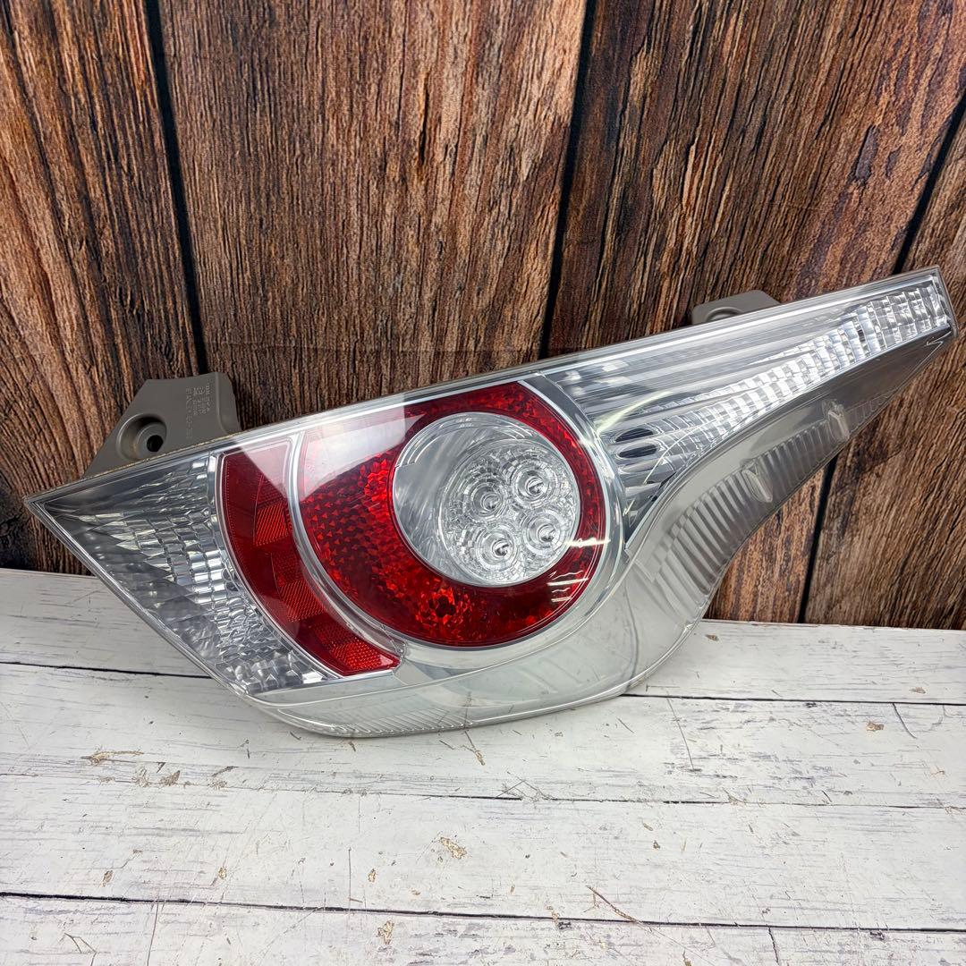 TOYOTA トヨタ アクア テールランプ テールライト 左 右 セット