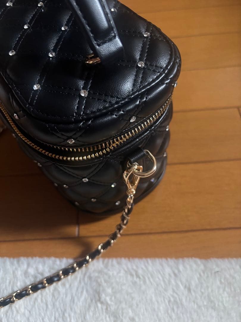 RANDA 2WAY リボンチャームキルティングバニティバッグ