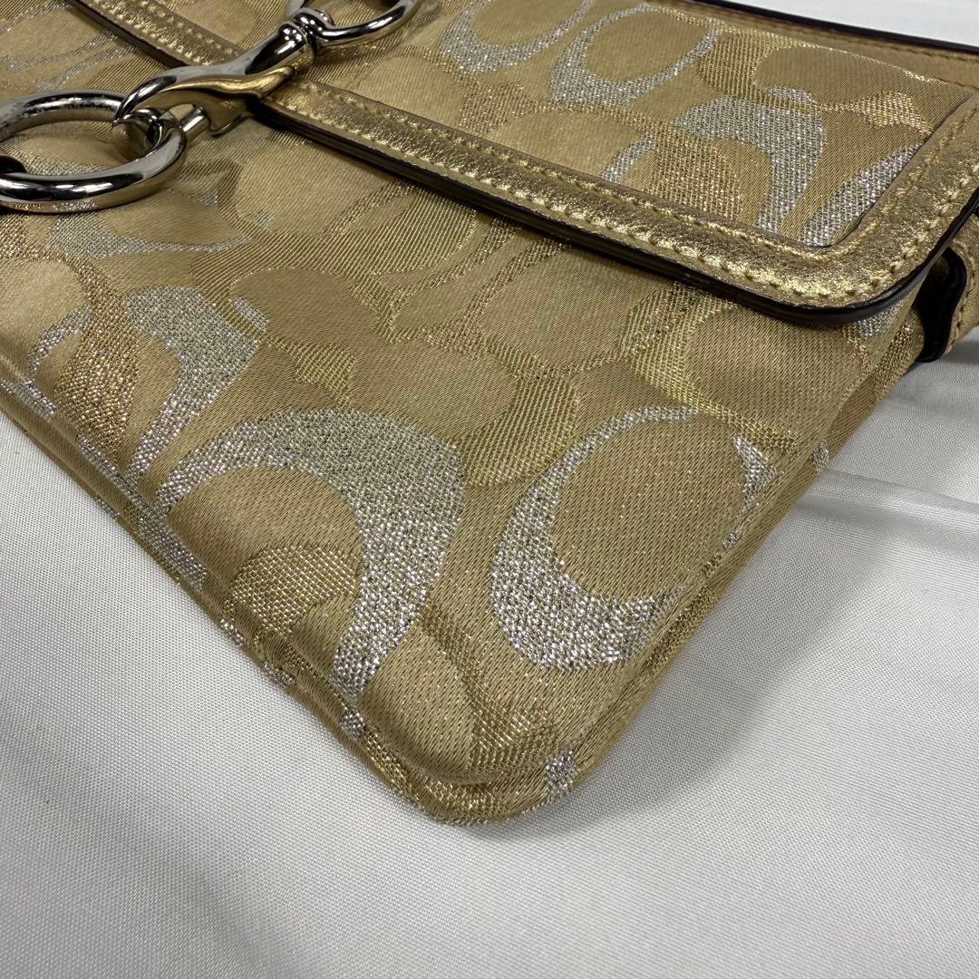【美品】COACH アクセサリーポーチ ハンドバッグ　フック ゴールド