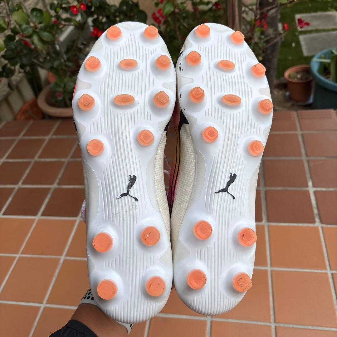 PUMA ULTRA サッカースパイク ホワイト/マルチカラー HG/AG