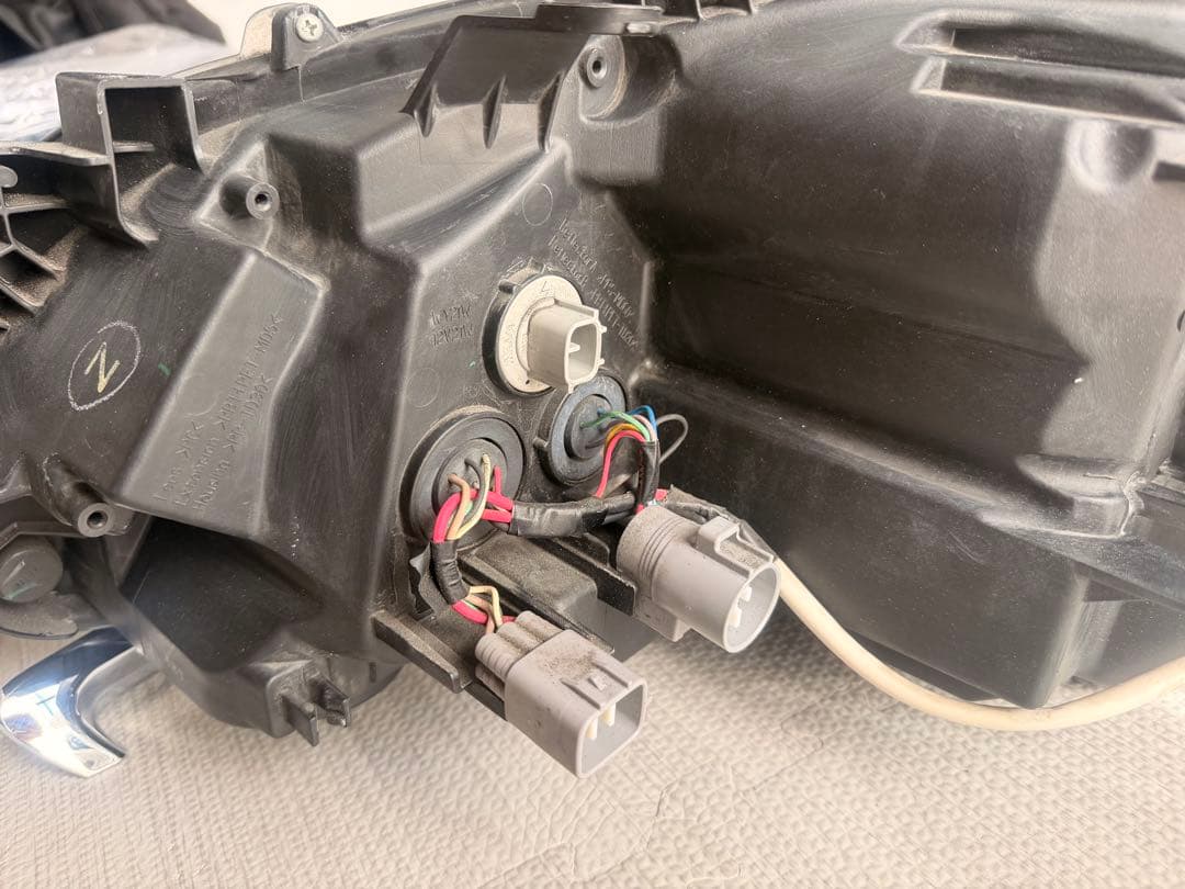 210クラウン アスリートG 前期　ヘッドライト　部品取り　動作未確認