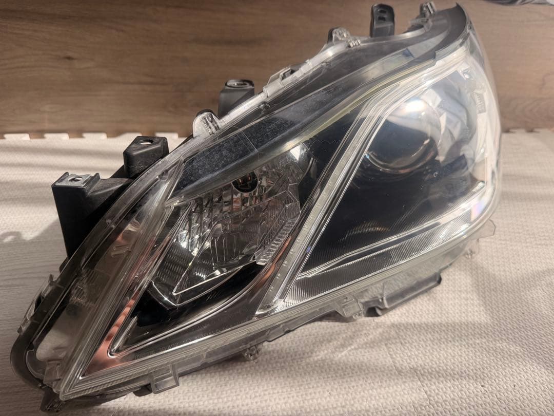 210クラウン アスリートG 前期　ヘッドライト　部品取り　動作未確認