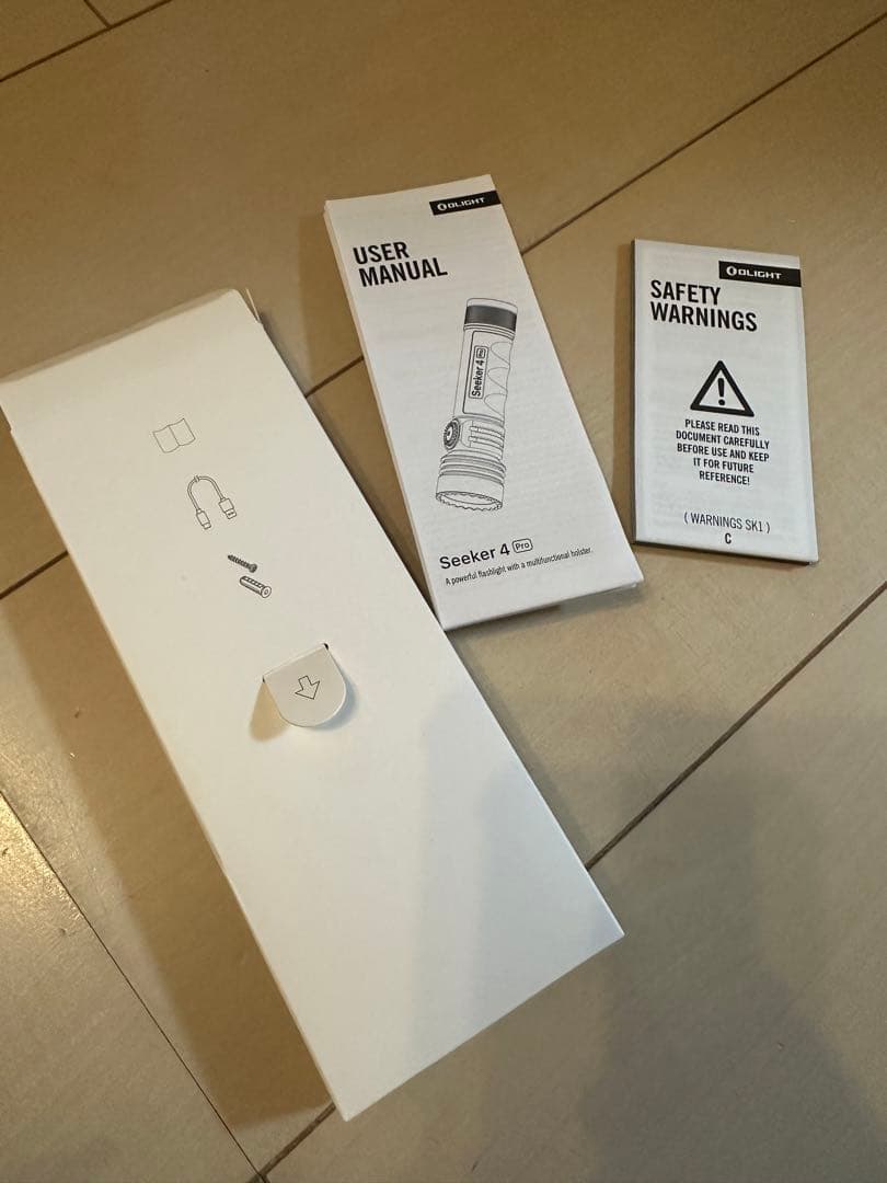 ライト・ランタン OLIGHT Seeker 4 Pro