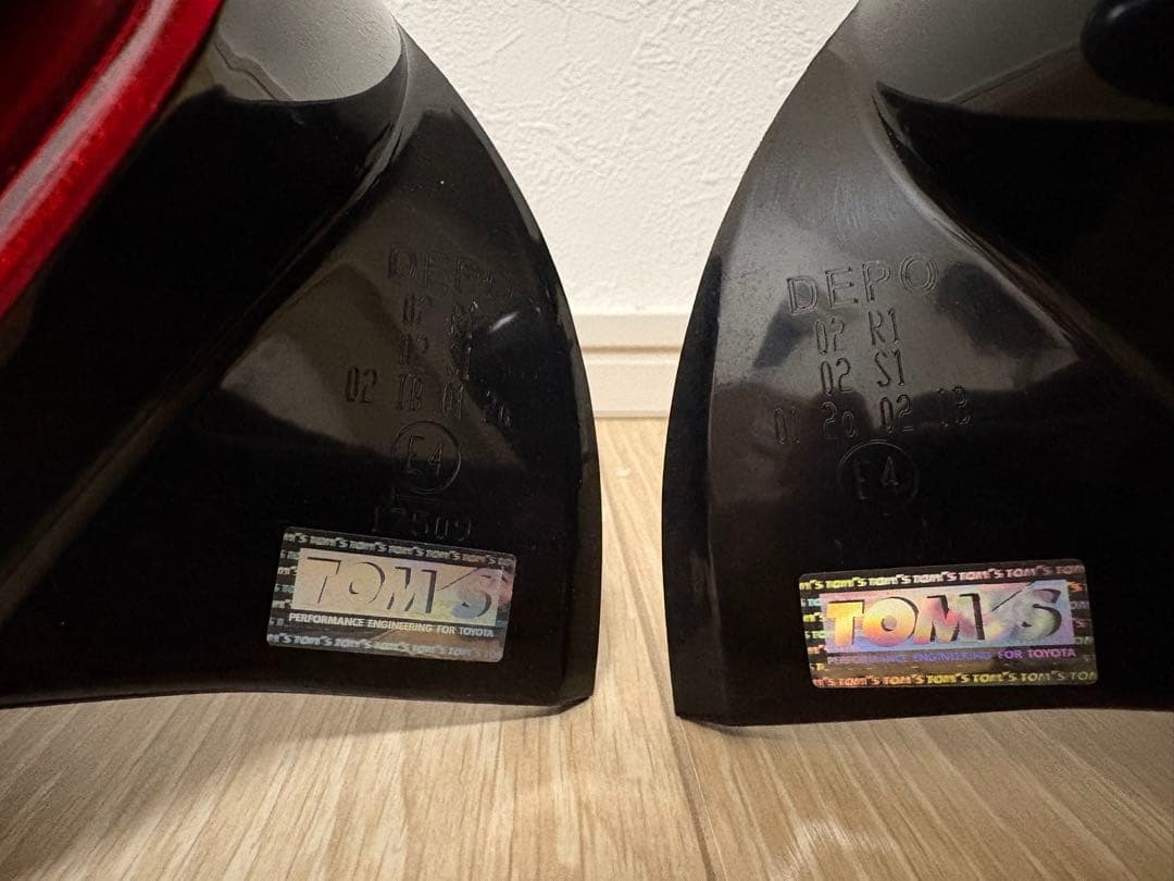 【本日のみ値下げ価格】絶版　TOM'S LEDテールランプ　86 BRZ