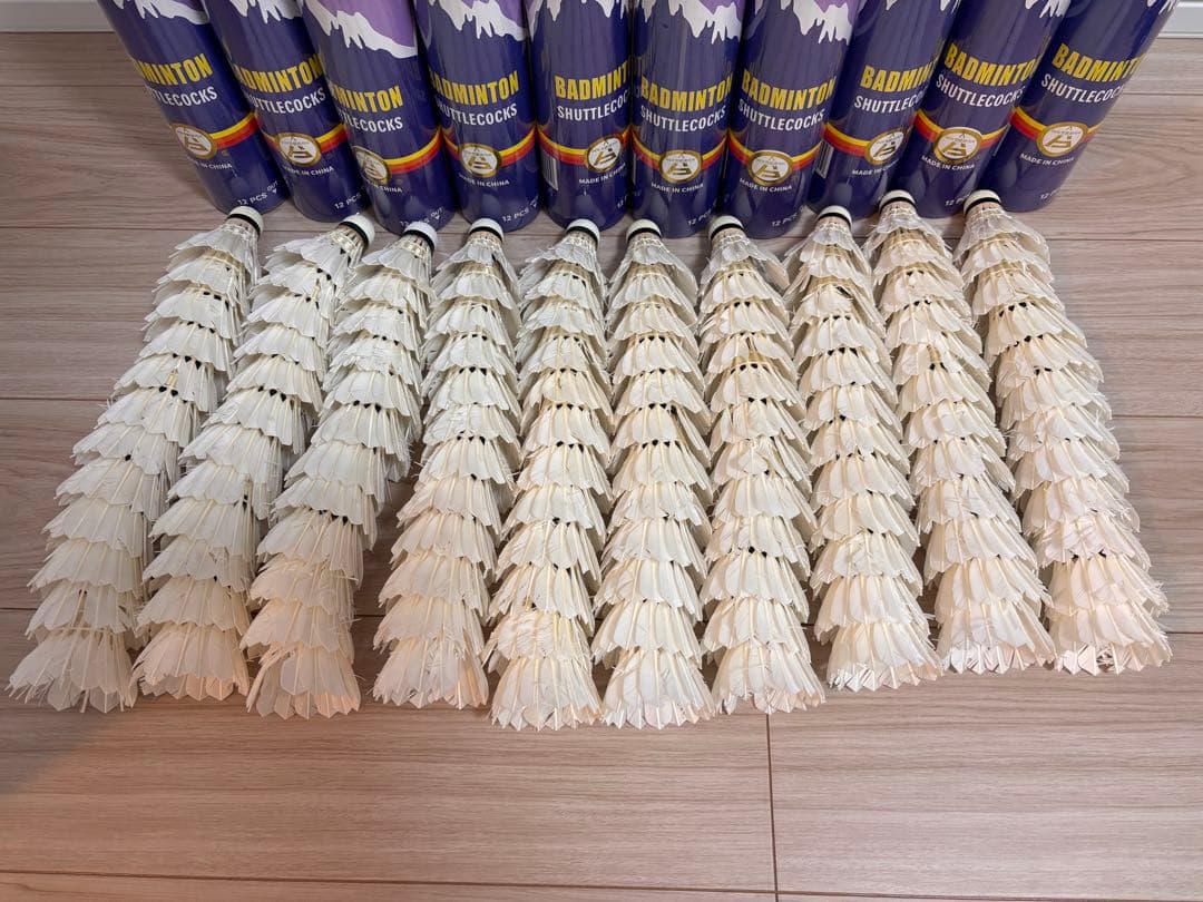 中古シャトル120個　折れあり欠けあり　バドミントン スノーピーク　ヨネックス