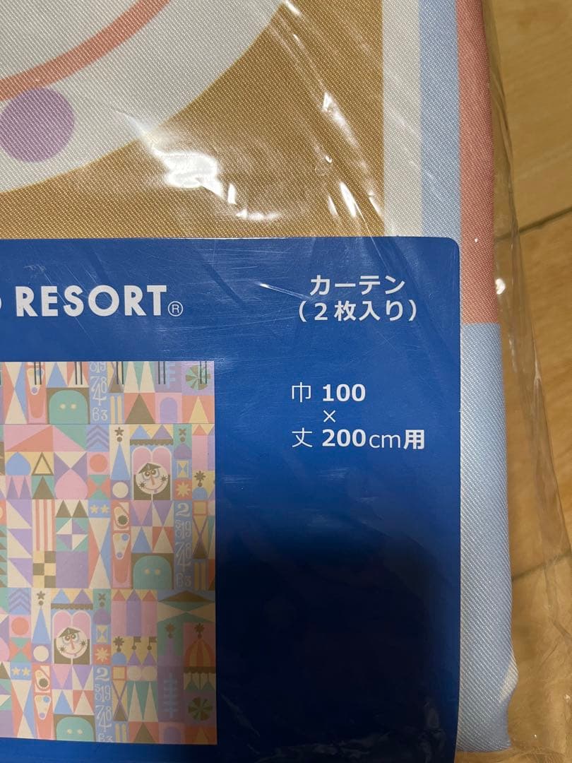 ディズニーランド　イッツ・ア・スモールワールド　カーテン　新品未使用