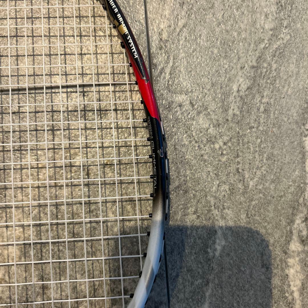 ヨネックスバドミントンラケット　アーマテック900テクニック