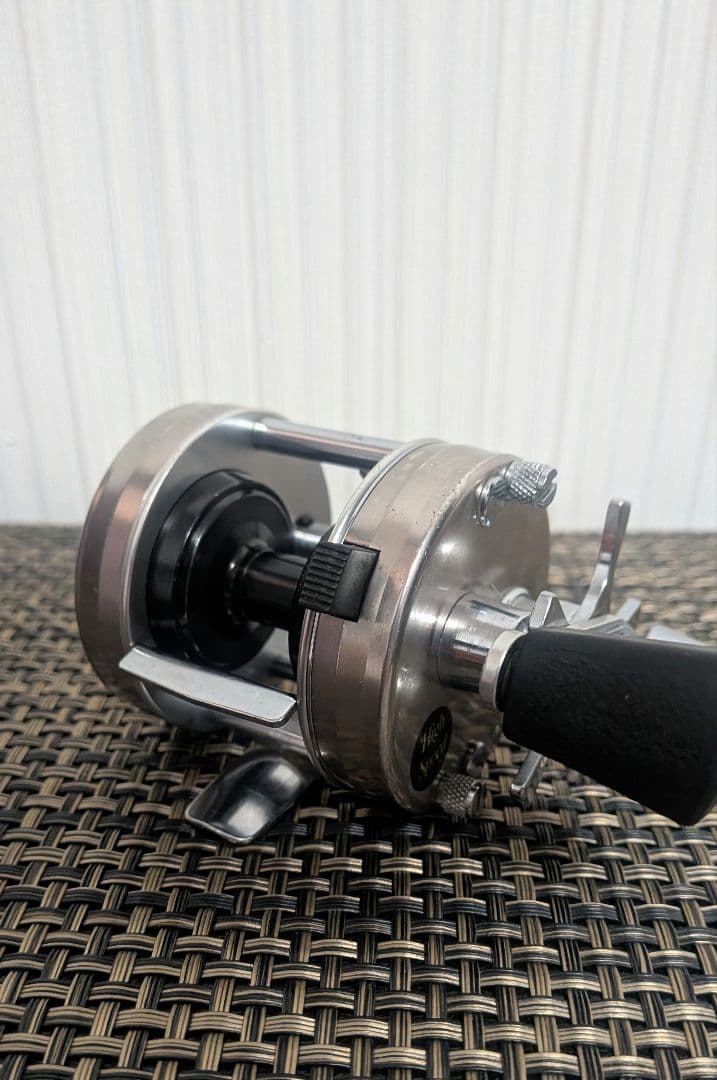 美品 abu 1500c アブ 1500c 78年 アブガルシア アンバサダー