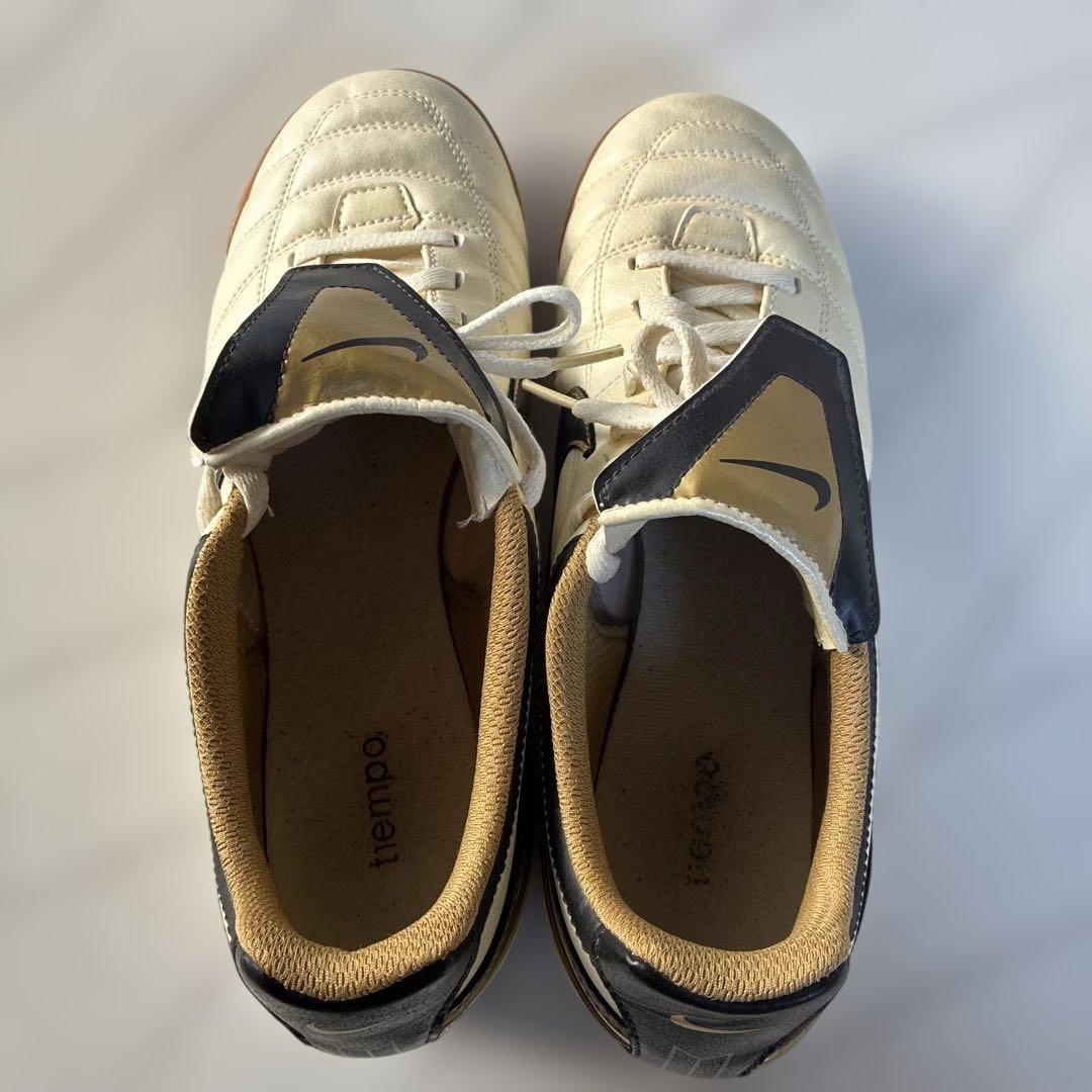 レア美品【ナイキ】ティエンポ ナチュラル タン付スニーカー フットサルシューズ