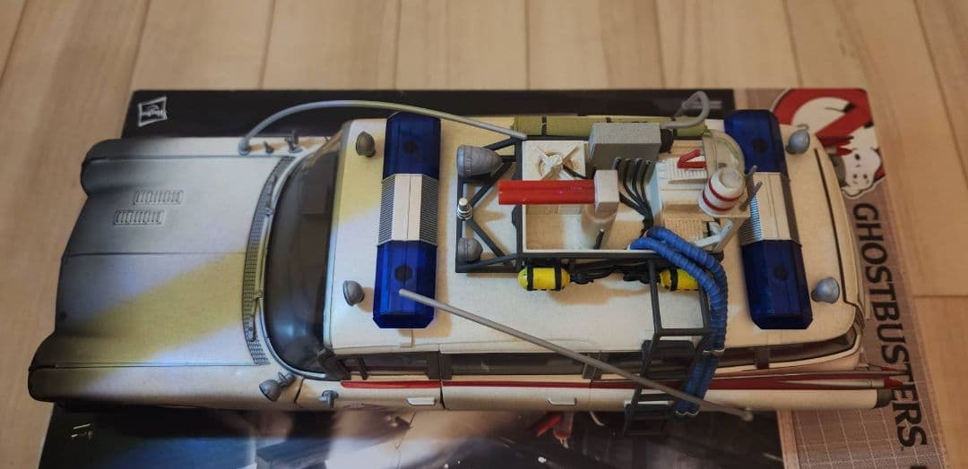 Hasbro ハズブロ 1/18 ゴーストバスターズ　ECTO-1 ミニカー