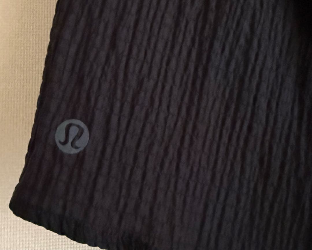 lululemon ショートパンツ　ブラック