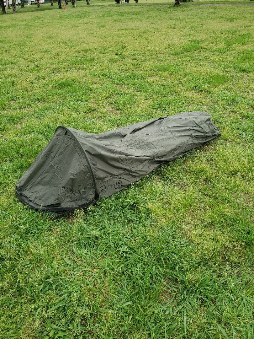 クオルツスリーピングバッグ型テント オリーブグリーン