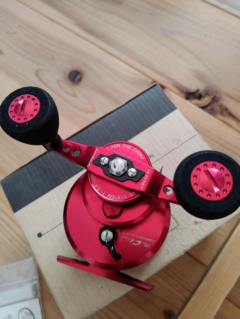 黒鯛工房大チヌ65Rリール レッド