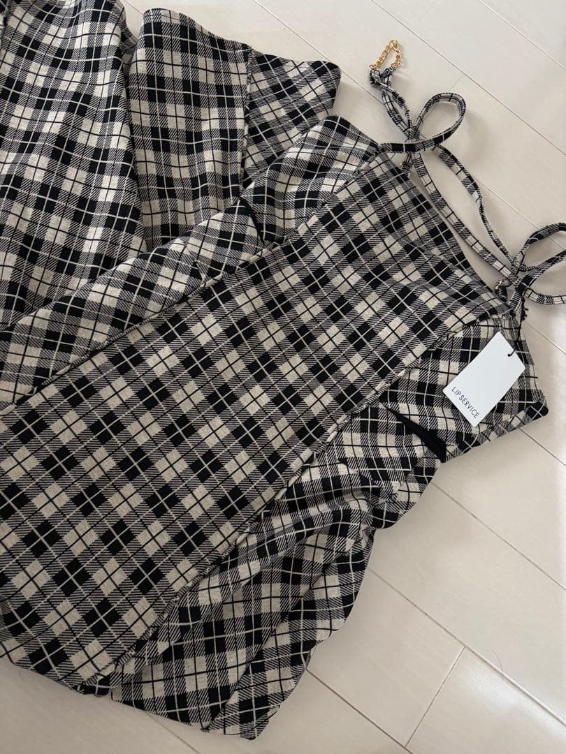 新品リップサービス☆サイドシアーマーメイドキャミワンピース Rady リゼクシー