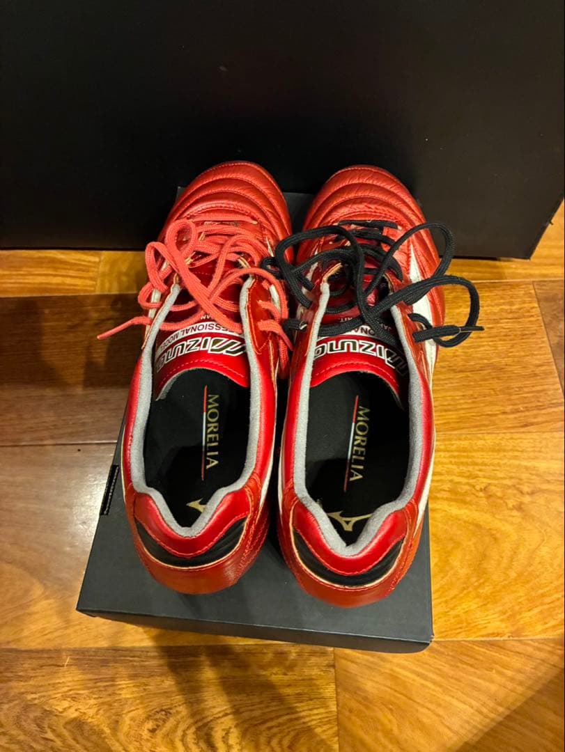 Mizuno Morelia サッカーシューズ レッド