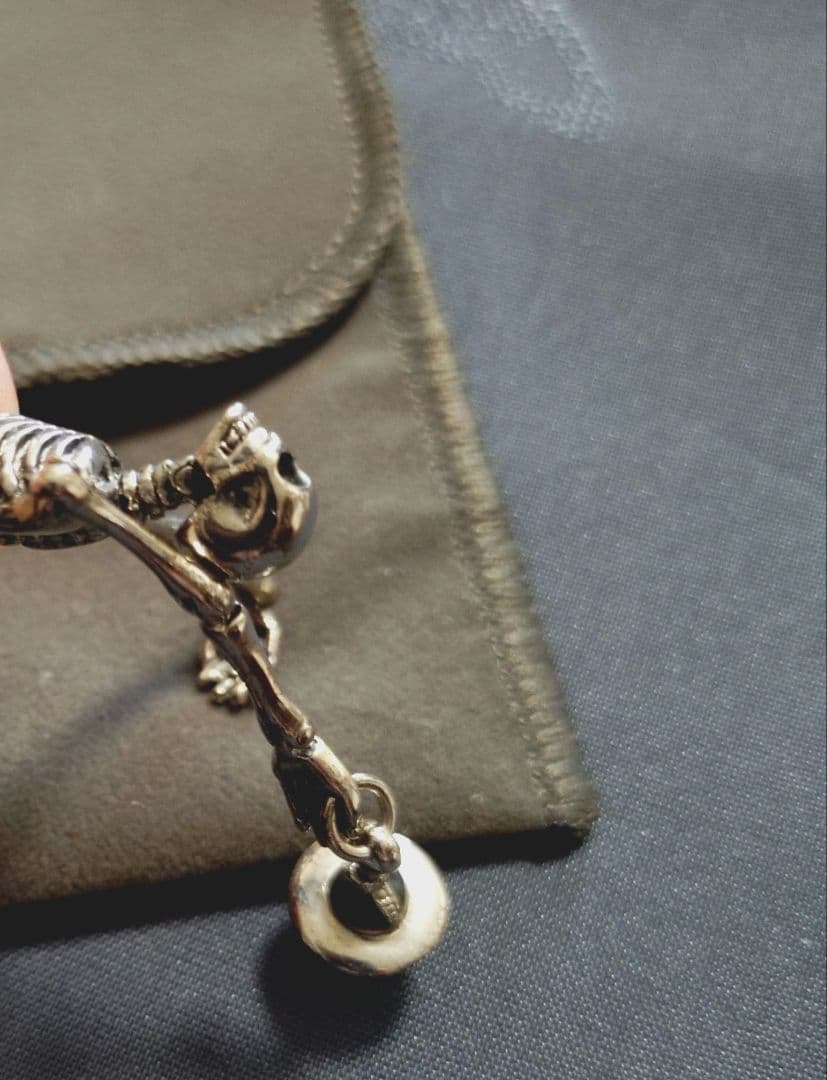 ヴィヴィアンウエストウッド Vivienne Westwood 骸骨ピアス