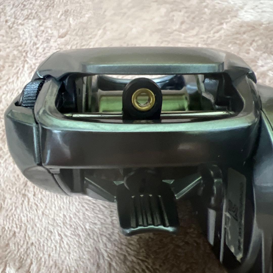 シマノ　22 クラド　DC 201XG リール　中古品