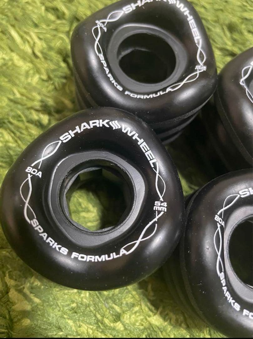 ［新品/日本未販売］NEWシャークウィール 54mm 80a ブラック