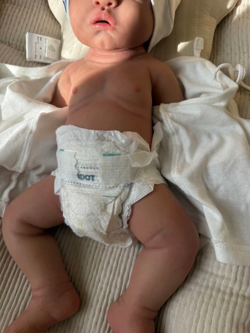 リアルベビー人形 シリコン製 約42センチ