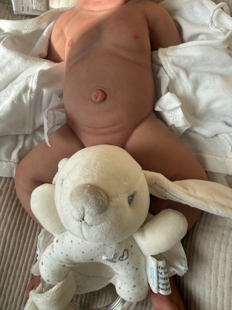 リアルベビー人形 シリコン製 約42センチ