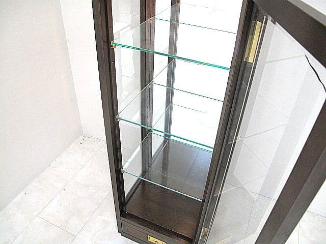 展示品　カリモク ドマーニ「モーガントン」最高級照明付きキュリオケース　約54万