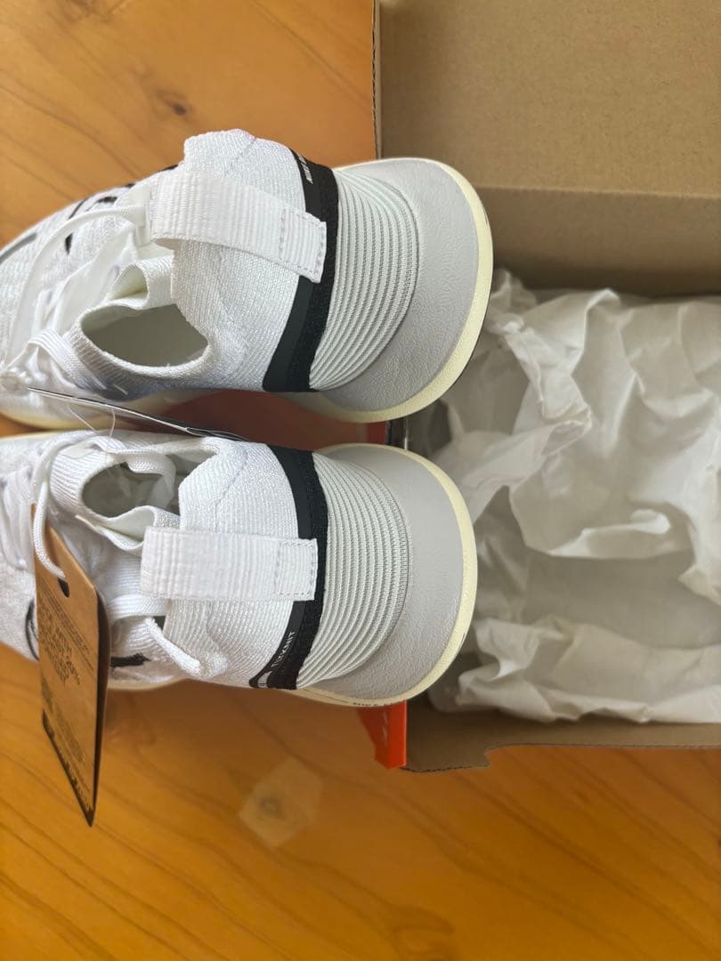 NIKE ナイキ　フリーラン　ホワイト　24