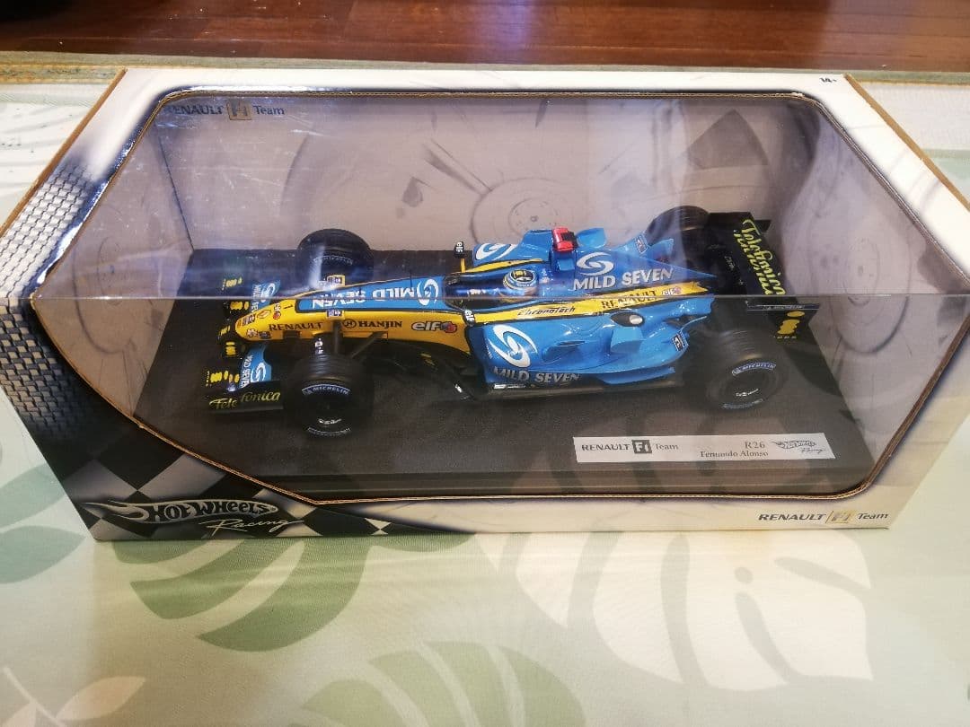 ホットウィール 1/18 ルノー R26 アロンソ 2006 チャンピオン