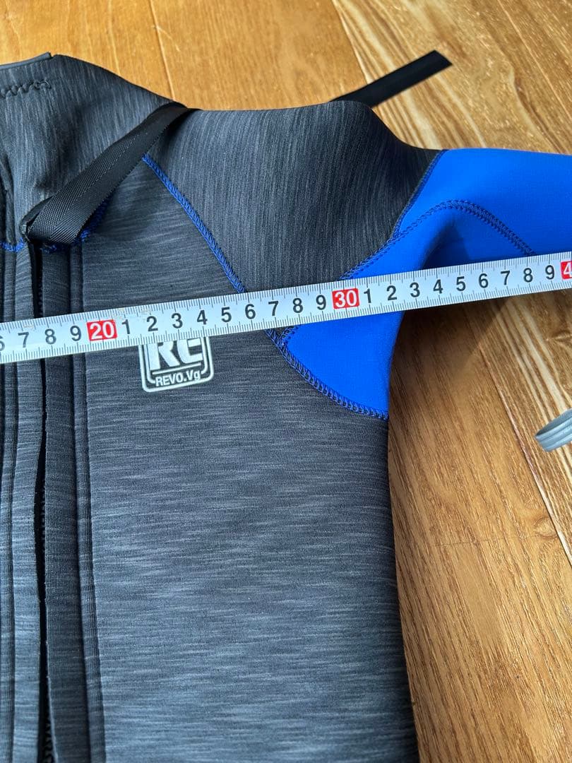 ウェットスーツ REVOLUTION 子供用