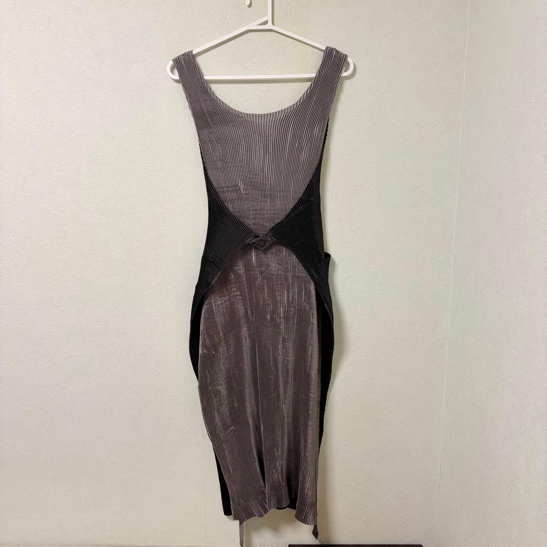 イッセイ ミヤケ　プリーツ エプロン