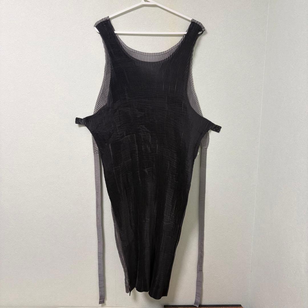 イッセイ ミヤケ　プリーツ エプロン