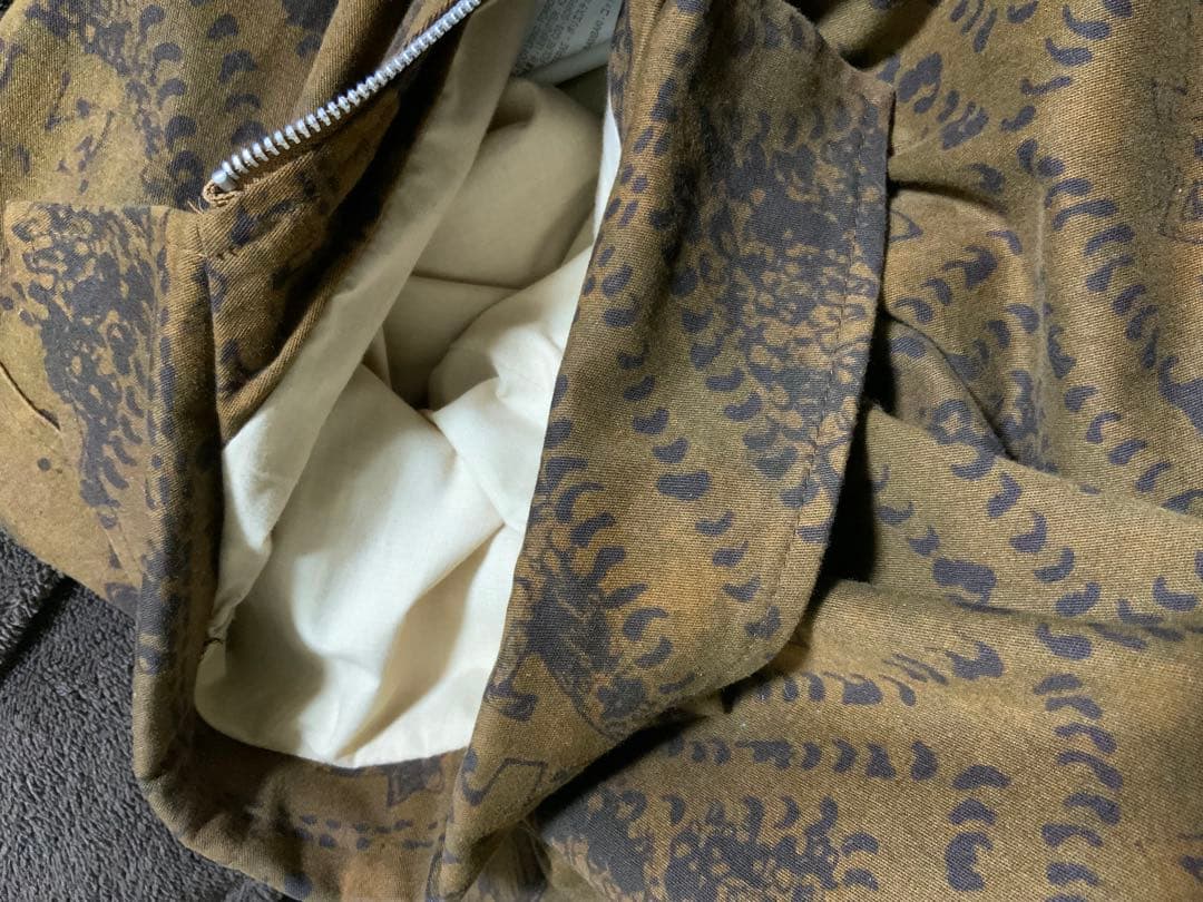 【レア】ZARA ザラ 総柄ジップアップジャケット（Lサイズ）