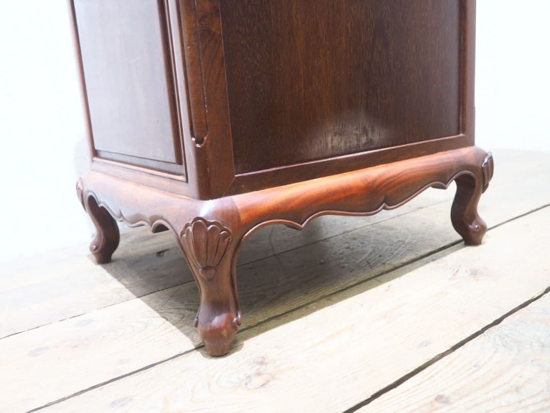 1273　猫脚デザインのチェスト　洋タンス　キャビネット　アンティーク調　洋家具