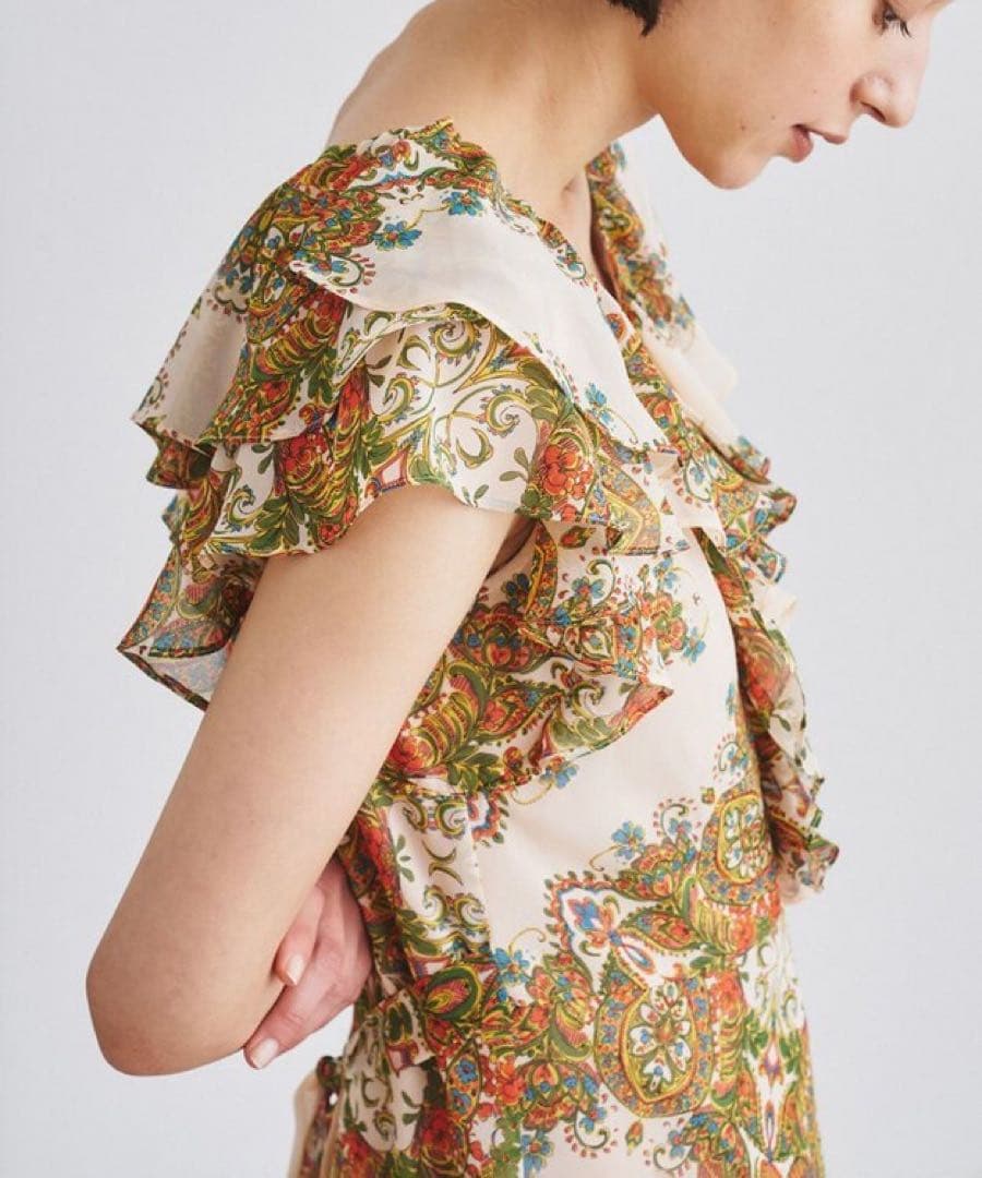 グレースコンチネンタル　オーナメントフリルワンピース