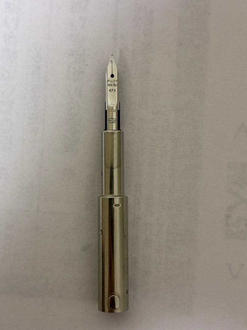 キャップレスデシモ（万年筆です。）