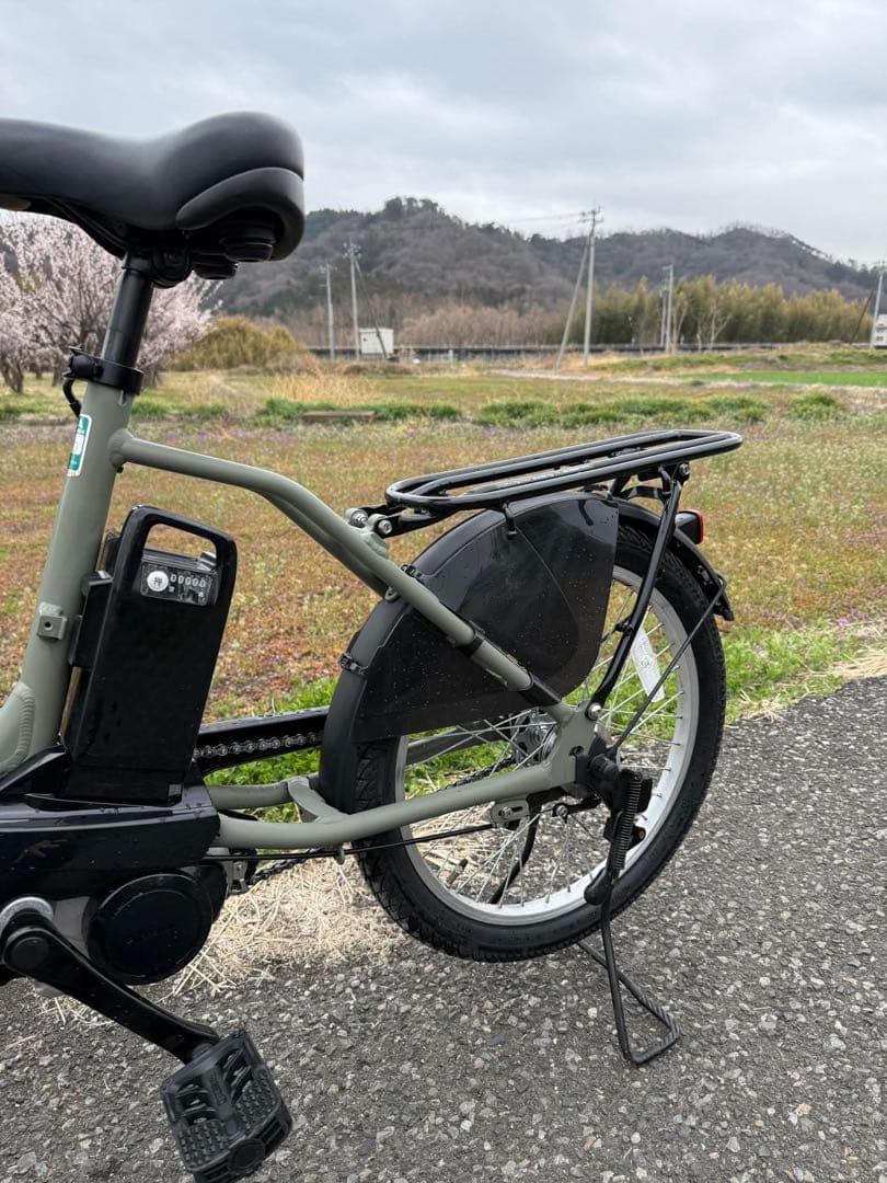 グレー 電動アシスト自転車 シティタイプ 前バスケット付き