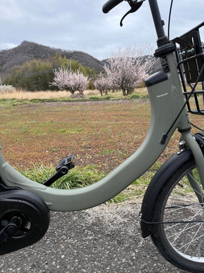 グレー 電動アシスト自転車 シティタイプ 前バスケット付き