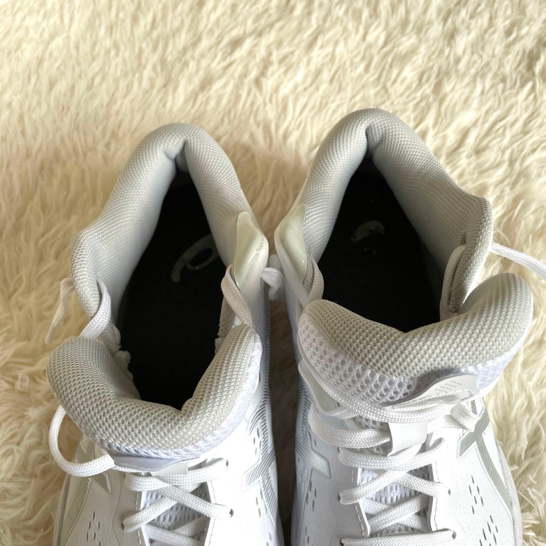 美品バッシュ　アシックス　GELHOOP V16 27.5cm