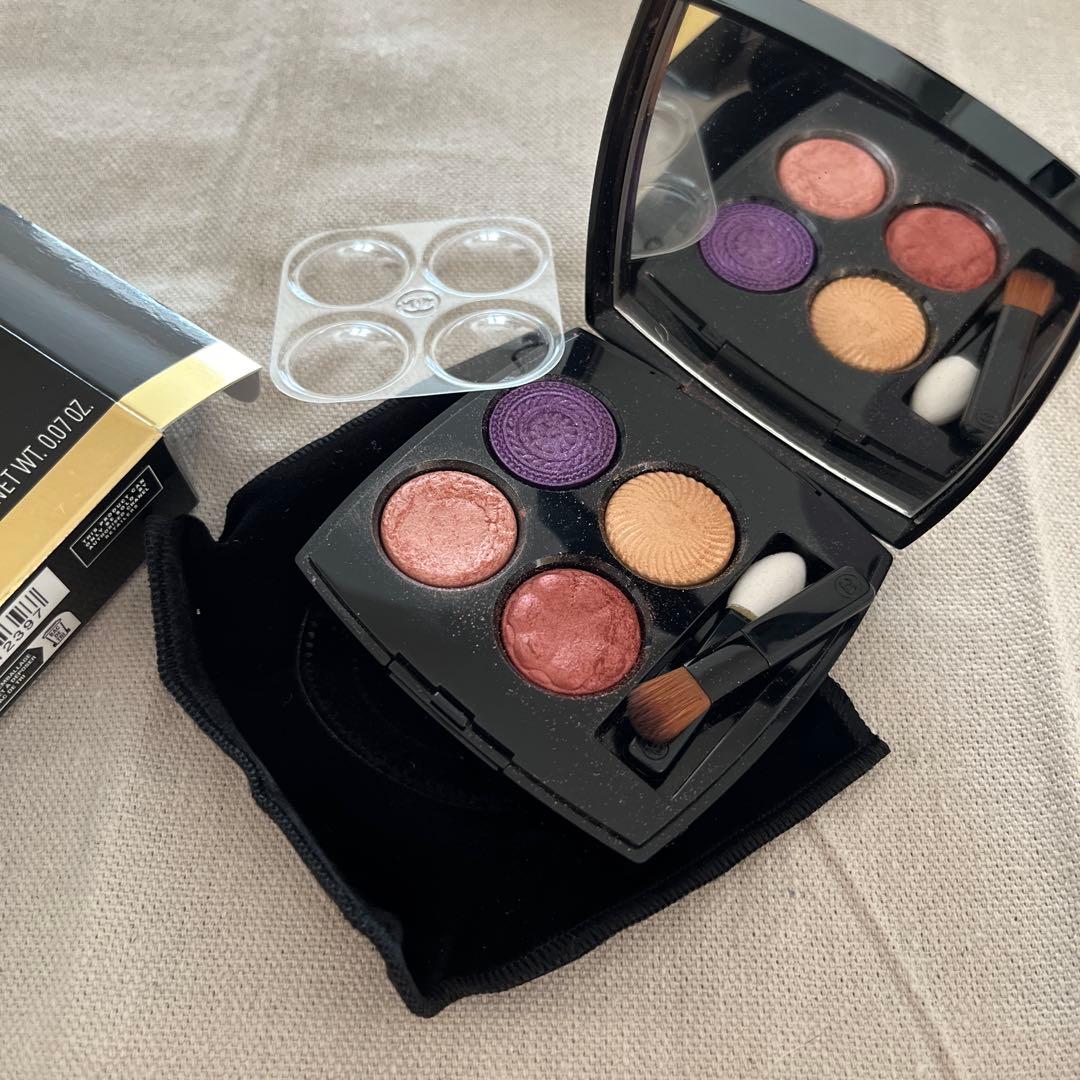 シャネル レ キャトル オンブル ブトン 239