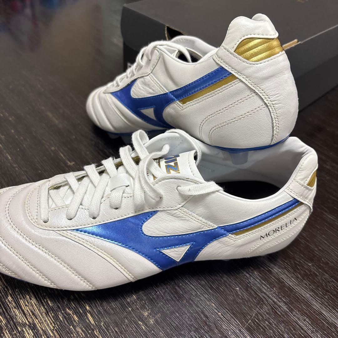 モレリア スパイクシューズ ホワイト/ブルー