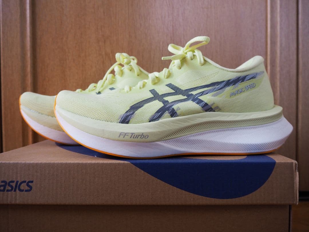 ASICS MAGIC SPEED 4 サイズ25.5cm