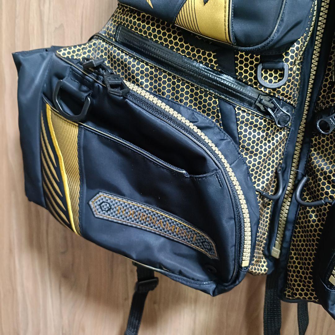 ダイワ トーナメント フローティングベスト 【未使用に近い】