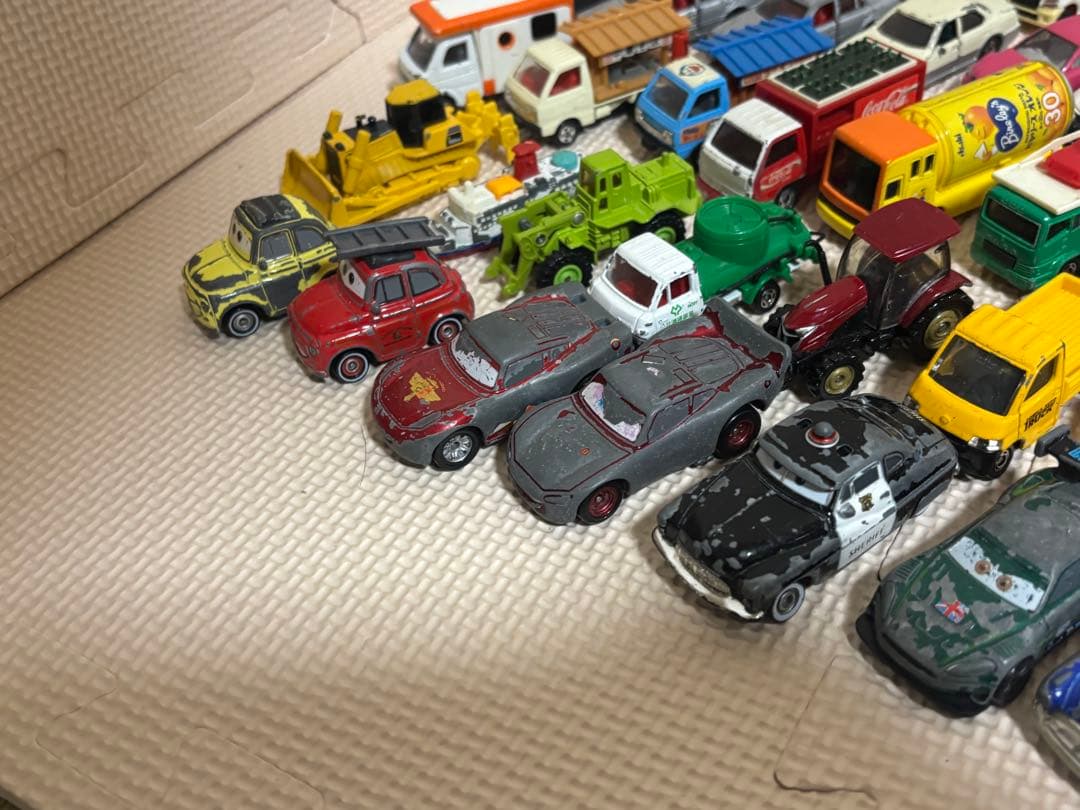 トミカ　まとめ売り　100台