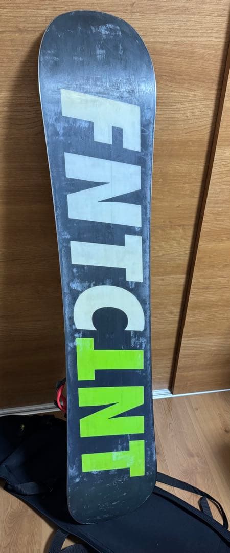 TNT スノーボード 赤バインディング